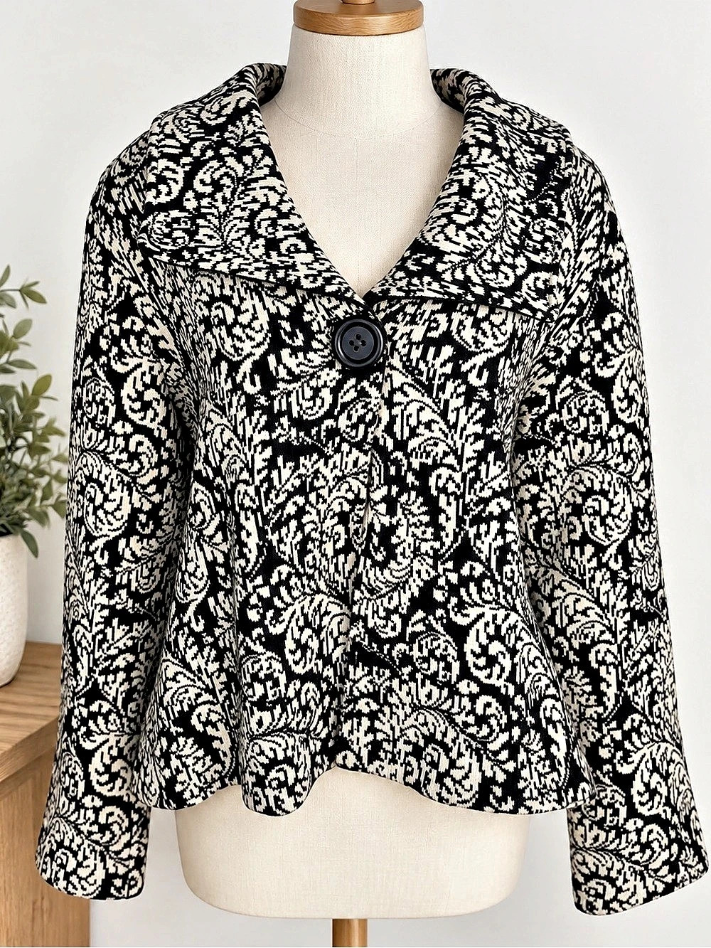 JM Collection Black & Ivory Paisley Jacquard Knit Jacket XL